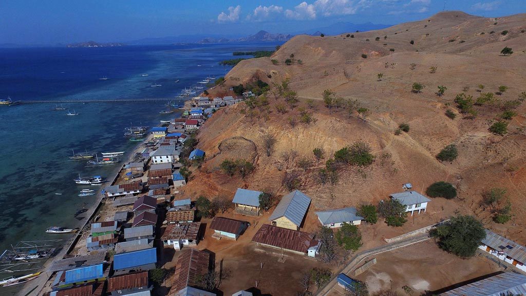 Papagarang village can you visit on your Komodo sailing trip