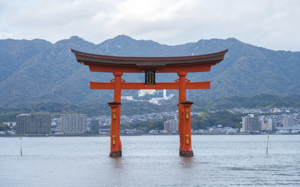 hidden places to visit in japan